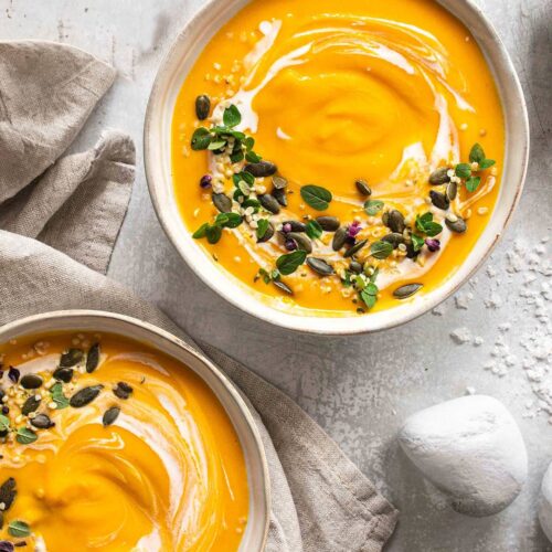 Kürbissuppe mit Ingwer & Kurkuma