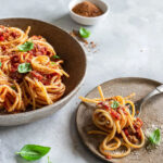 Leckere glutenfreie Bio Reis-Mais Spaghetti von Felicia mit selber gemachter Rinderbolognese und dem Bio Tomaten Food Finisher von Luis Dias