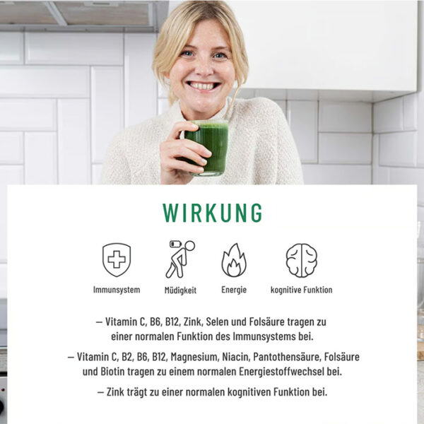 Das Foto zeigt eine lächelnde Frau, die ein Glas mit grünem Superfood-Getränk hält. Darunter sind die Vorteile des Produkts „Pflanzenritual“ aufgeführt, wie die Unterstützung des Immunsystems, die Reduktion von Müdigkeit, Energiezufuhr und die Förderung der kognitiven Funktion.