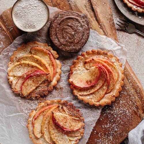 Apfelkuchen-Törtchen: Der himmlische Genuss für Zimt-Liebhaber