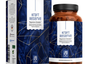 Das Foto zeigt die Verpackung und das Produktglas des Kraftreserve Magnesium-Komplexes von Naturtreu. Beide tragen ein modernes Design mit blauen und goldenen Elementen.