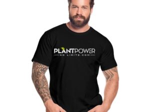 Ein bärtiger Mann mit tätowierten Armen trägt ein schwarzes PlantPower-NoLimits T-Shirt.
